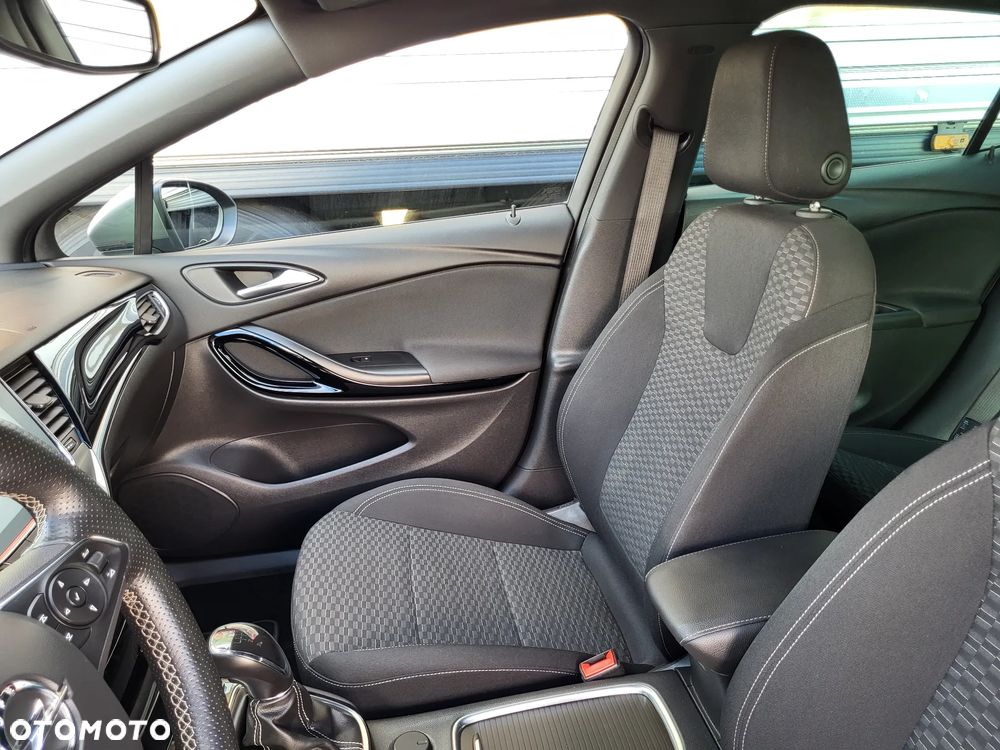 Opel Astra 1.4 Turbo Innovation - 24