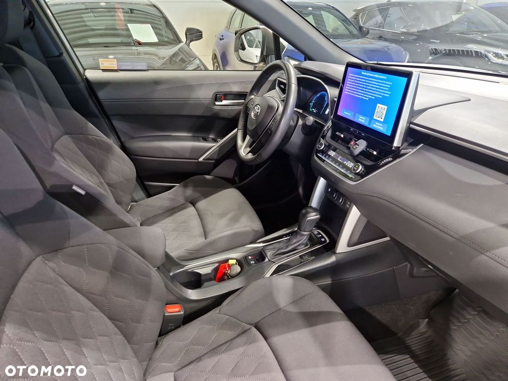 Toyota Corolla Cross - 9