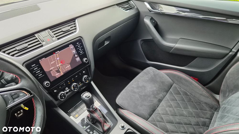 Skoda Octavia 2.0 TDI DSG RS - 14