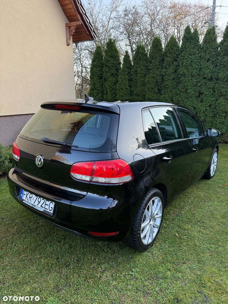 Volkswagen Golf - 6
