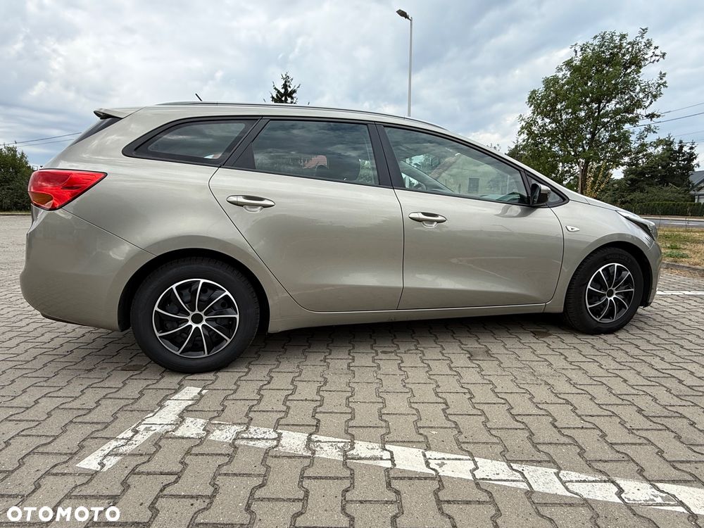 Kia Ceed 1.4 CVVT Dream Team Edition - 18