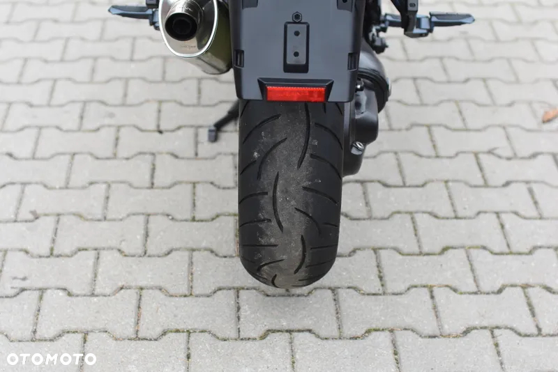 BMW R - 19