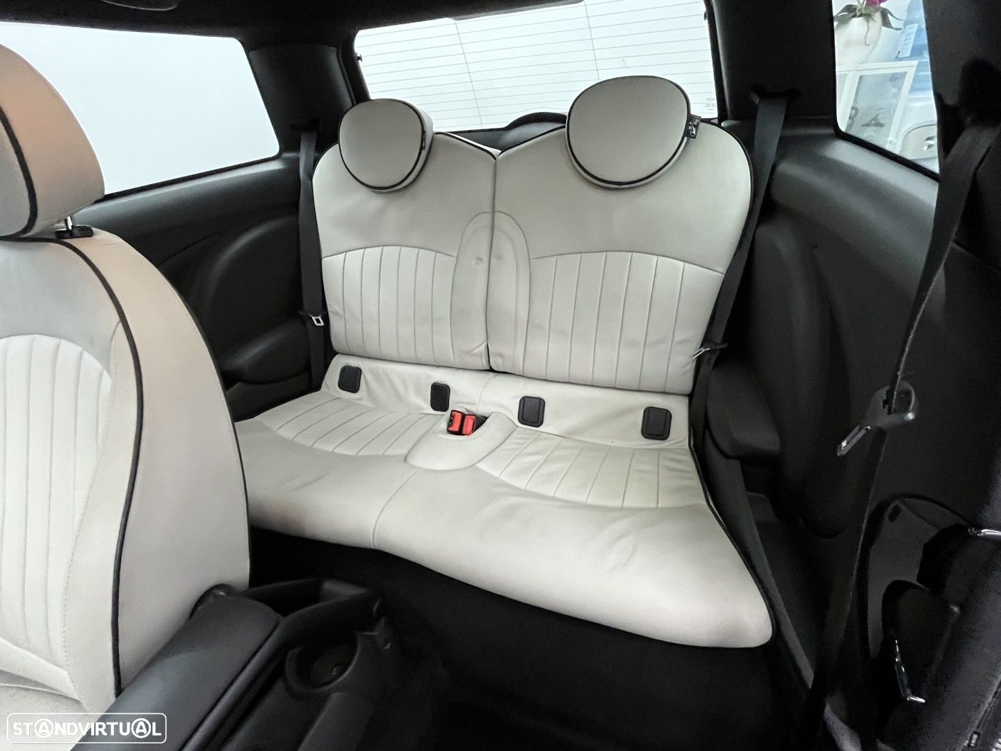 MINI 3 Portas John Cooper Works - 13
