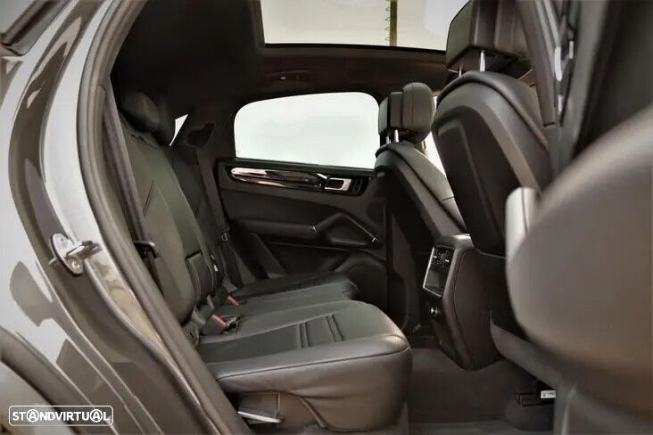 Porsche Cayenne Coupé - 33