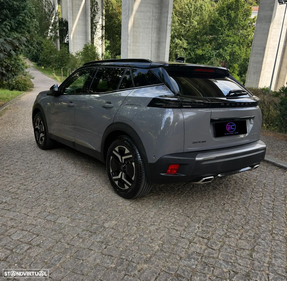 Peugeot 2008 1.2 Hybrid Style e-DCS6 - 4