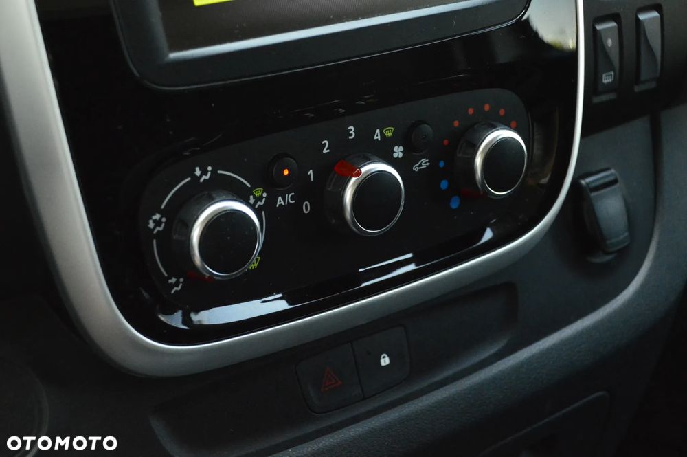 Renault TRAFIC - 16