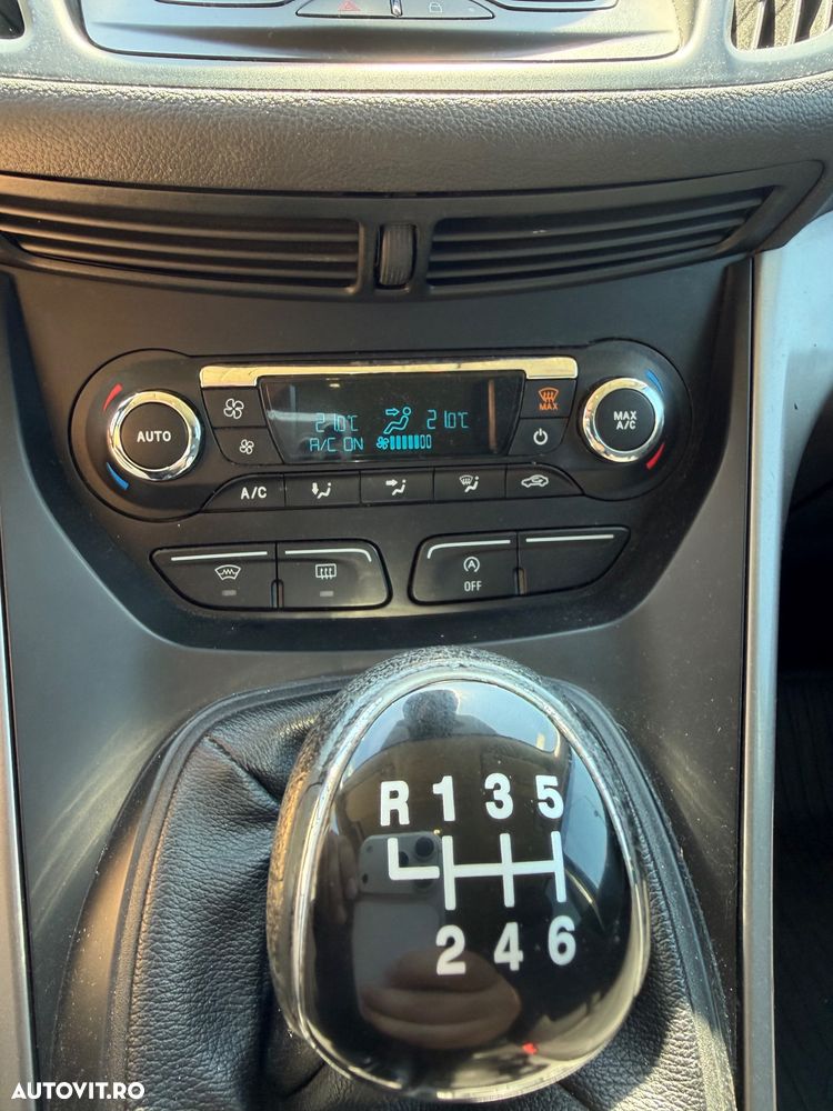 Ford Kuga - 14