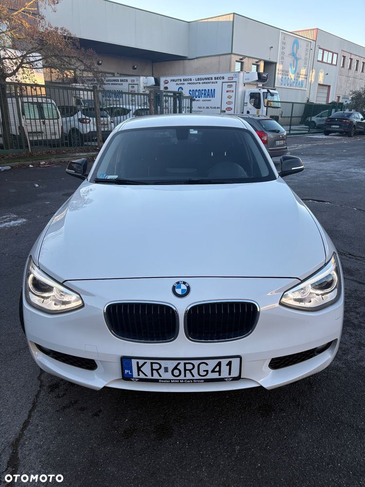 BMW Seria 1 118d Sport Line - 2