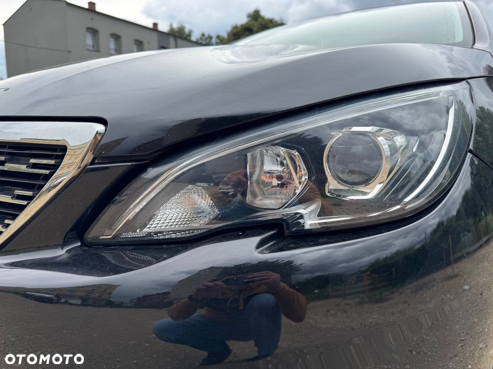 Peugeot 308 PureTech 130 Allure - 12