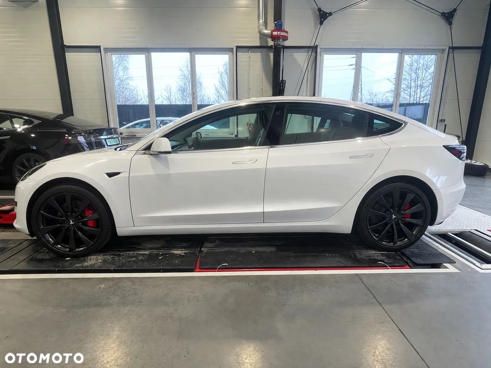 Tesla Model 3 Langstreckenbatterie Allradantrieb Dual Motor Performance - 1