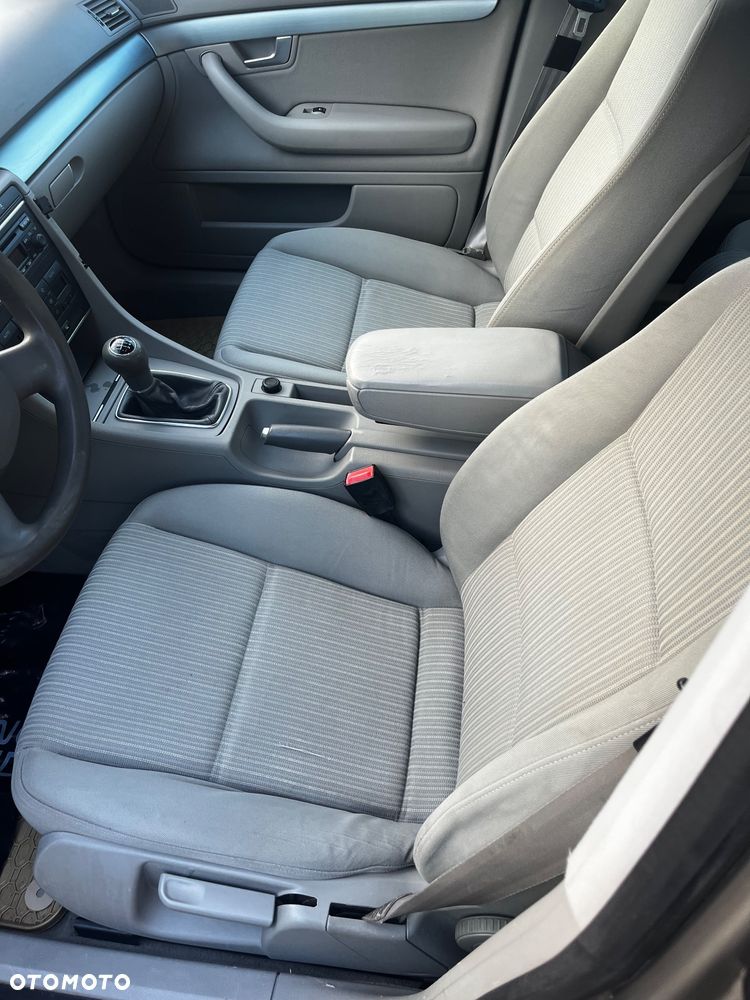 Audi A4 Limousine - 6