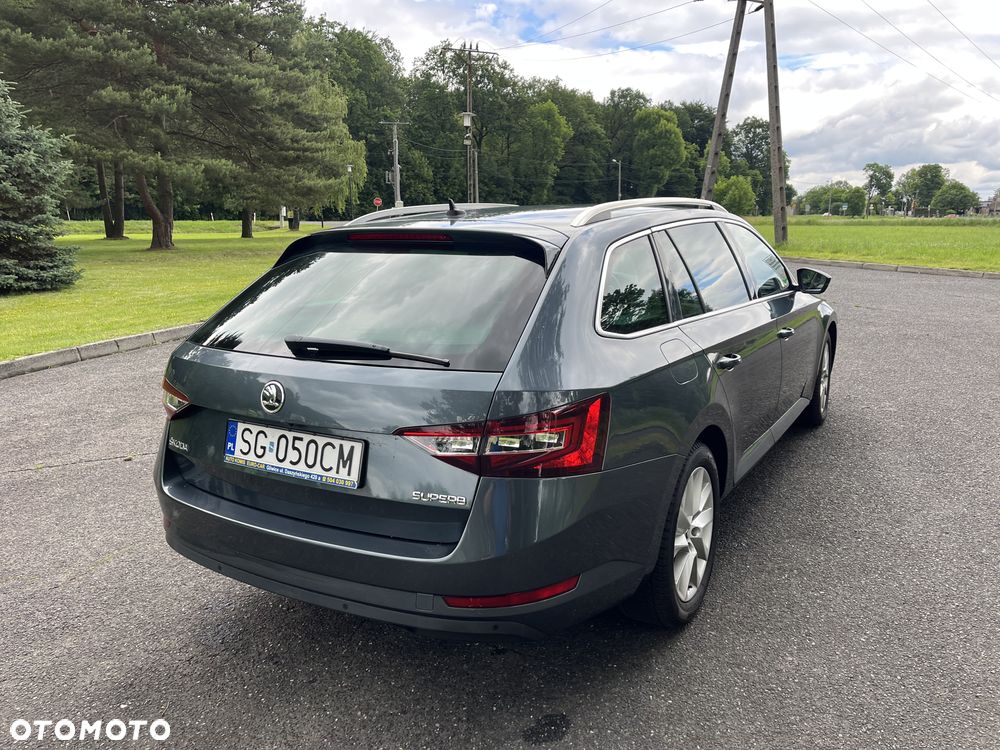 Skoda Superb 2.0 TDI DSG Premium Edition - 6