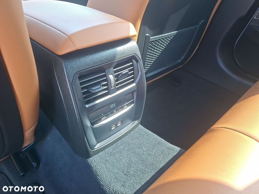 BMW Seria 3 - 17