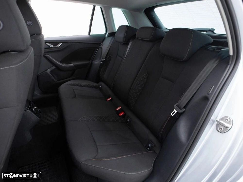 Skoda Kamiq 1.0 TSI DSG - 6