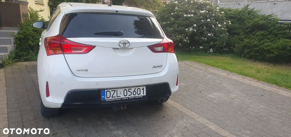 Toyota Auris 2.0 D-4D Comfort - 2