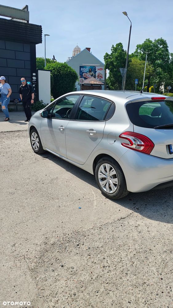 Peugeot 208 1.4 HDi Access - 10