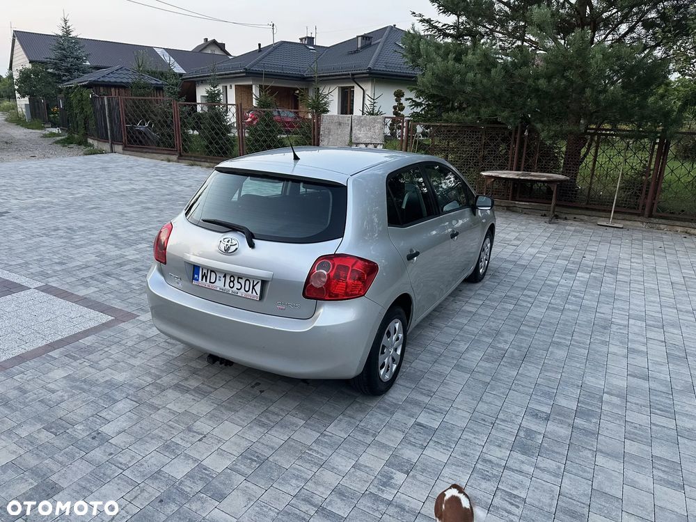 Toyota Auris 1.33 VVT-i Luna - 4