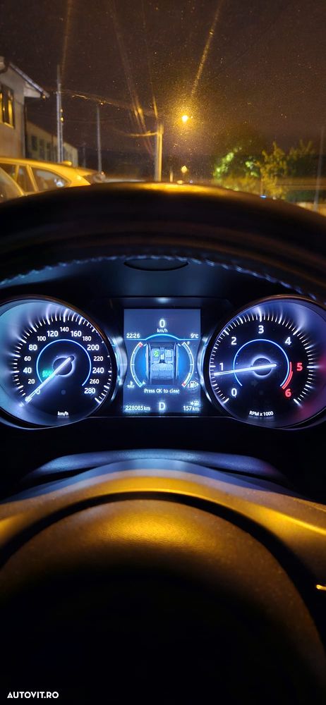 Jaguar XF 20d RWD R-Sport - 10