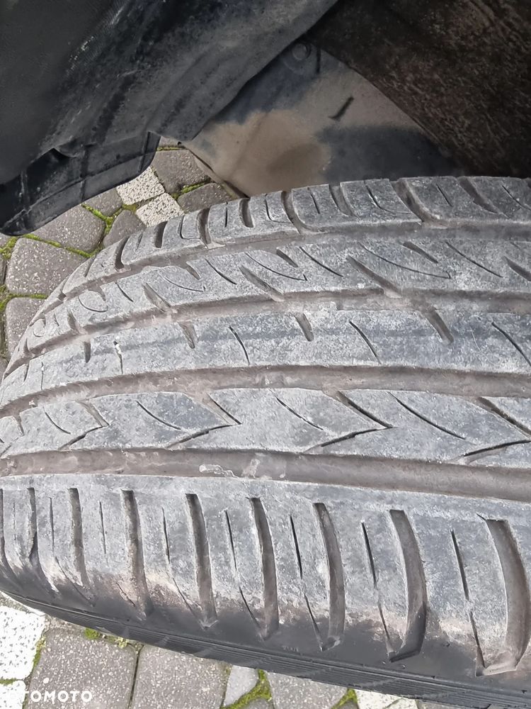 Toyota RAV4 2.2 D-4D Premium - 16