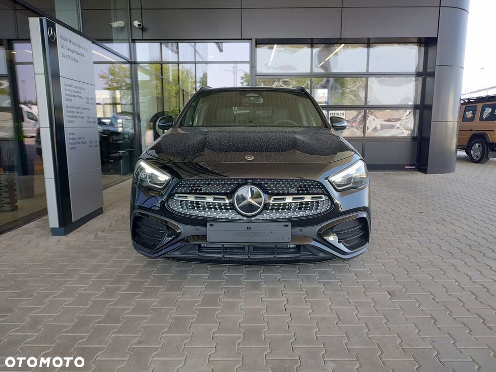 Mercedes-Benz GLA - 2