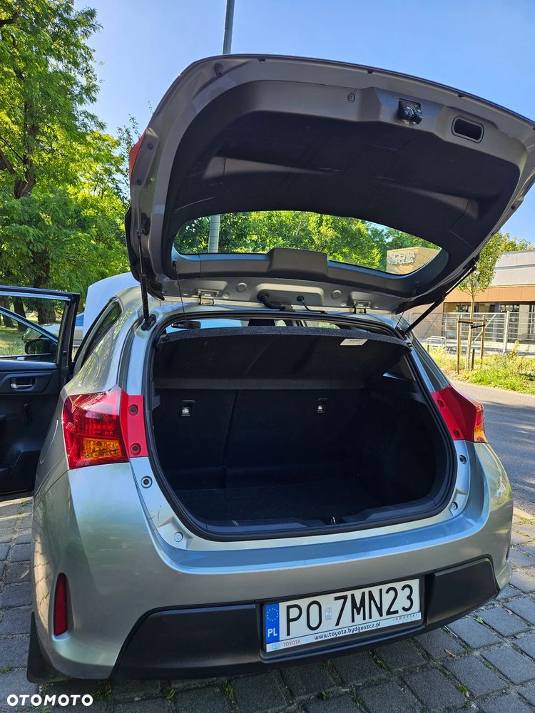 Toyota Auris - 10