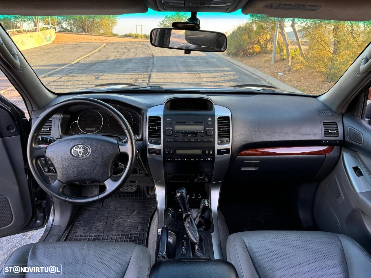 Toyota Land Cruiser Prado - 4