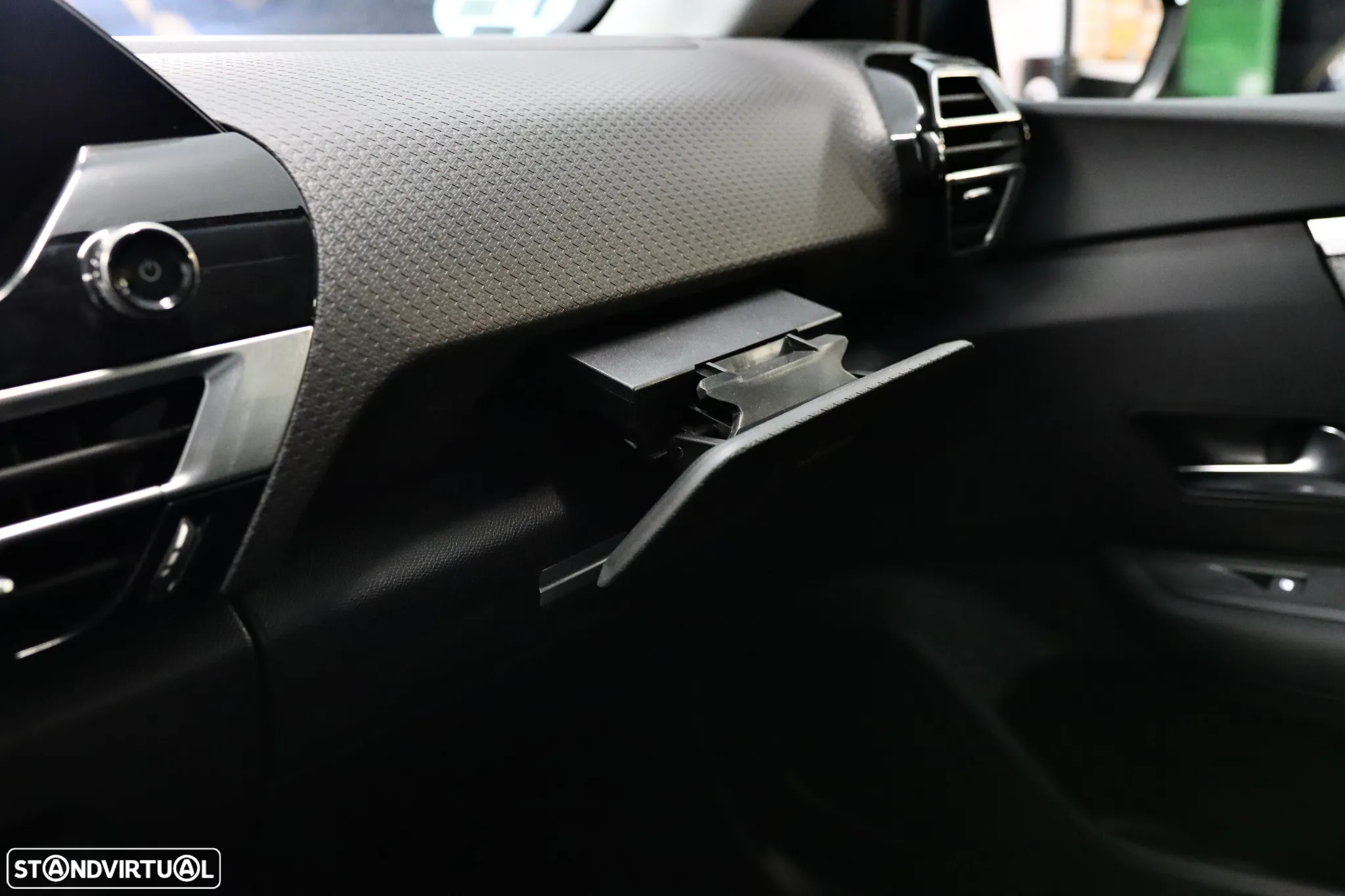 Citroën C4 BlueHDi 130 Stop&Start EAT8 SHINE - 14