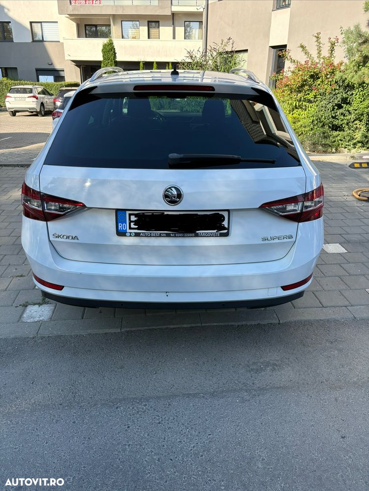 Skoda Superb 2.0 TDI DSG Style - 9