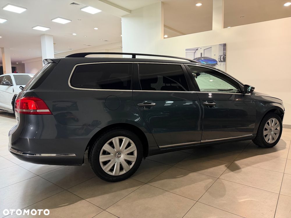 Volkswagen Passat 1.6 TDI BlueMotion Technology Comfortline - 8