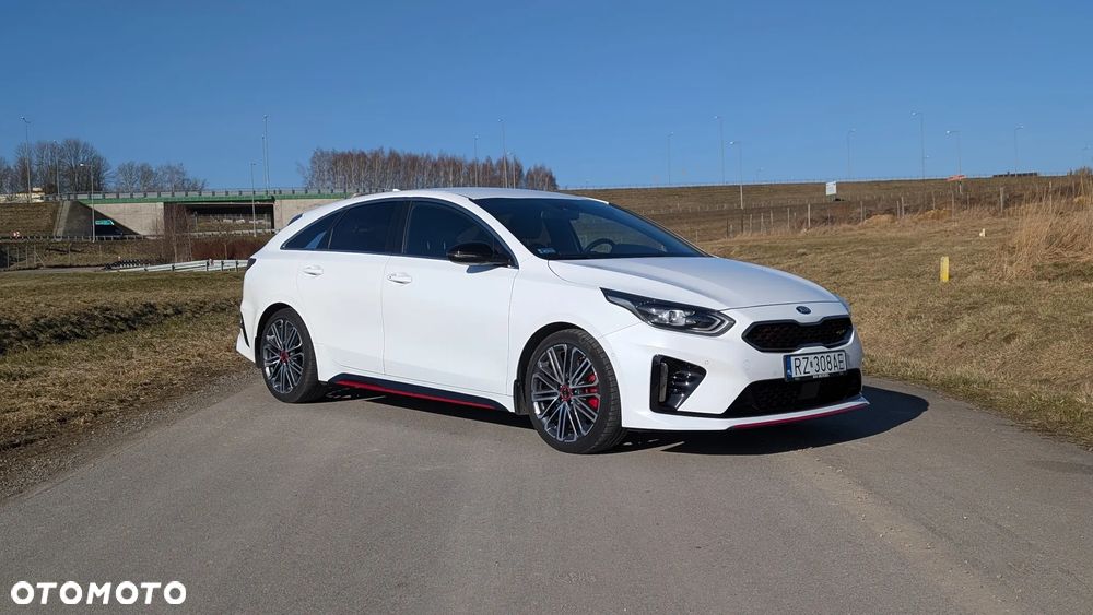 Kia ProCeed - 1