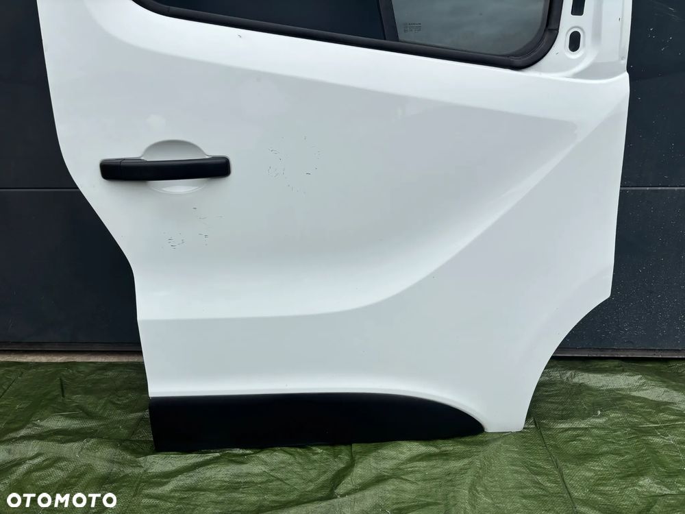 TRAFIC III VIVARO III  IV drzwi prawy przód BIAŁE w kolor 474 - 5