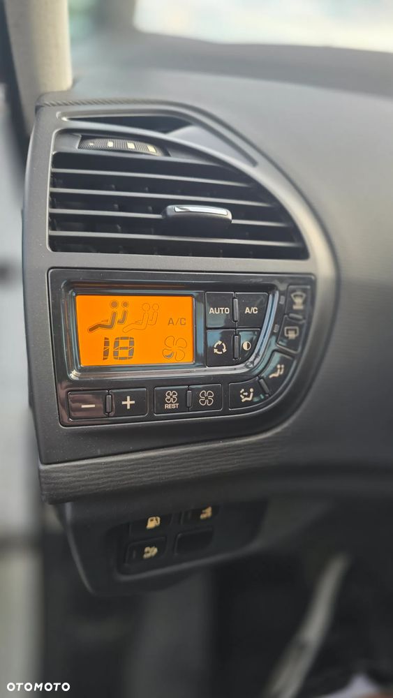 Citroën C4 Grand Picasso 2.0 HDi Impress Exclusive - 20
