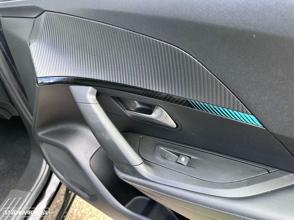 Peugeot 2008 PureTech 130 EAT8 Allure Pack - 51