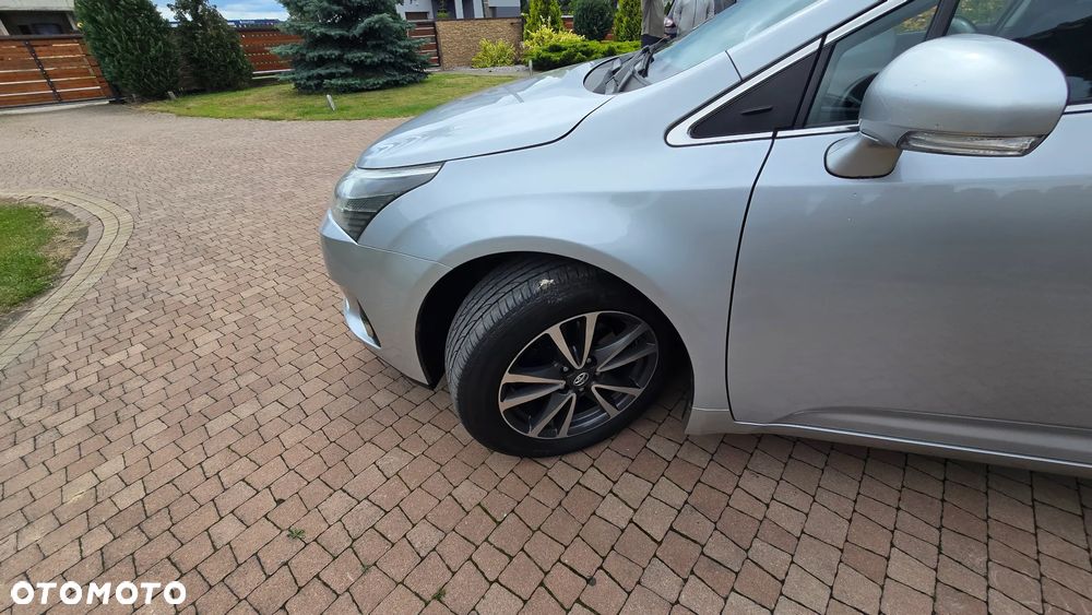 Toyota Avensis - 24