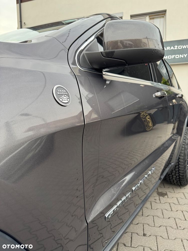 Jeep Grand Cherokee - 11