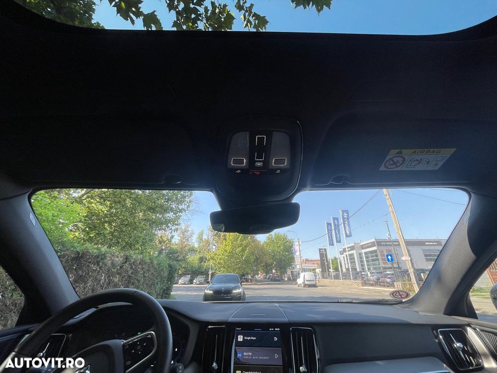 Volvo XC 60 B4 MHEV AT8 FWD R-Design - 18