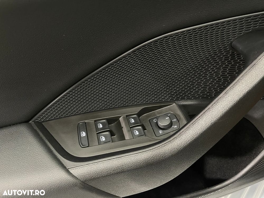 Skoda Octavia Combi 2.0 TDI DSG Ambition - 20