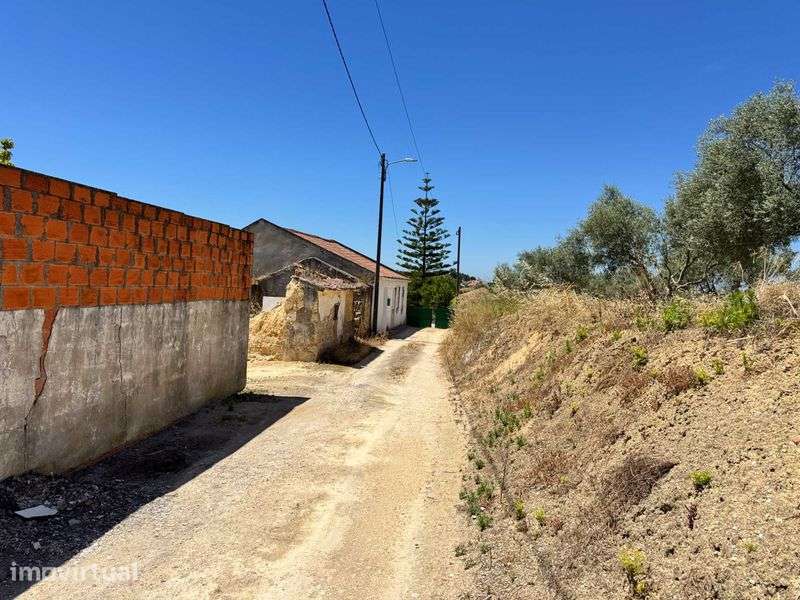 Terreno urbano de 8000m² em Moçarria - Grande imagem: 2/10