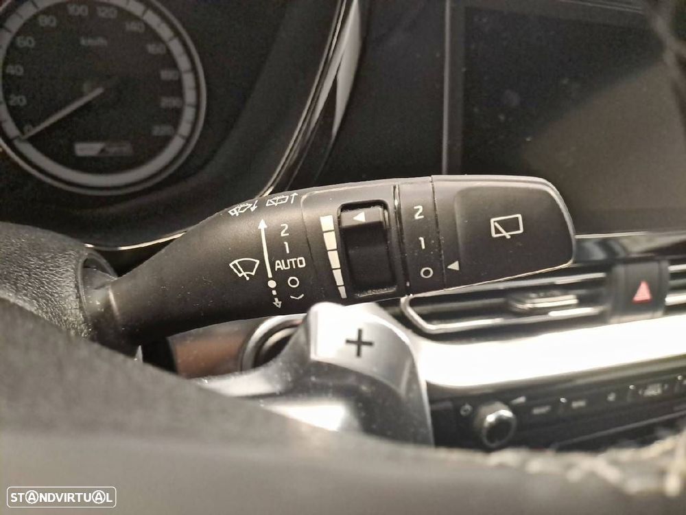 Kia Niro 1.6 GDi HEV Urban - 16