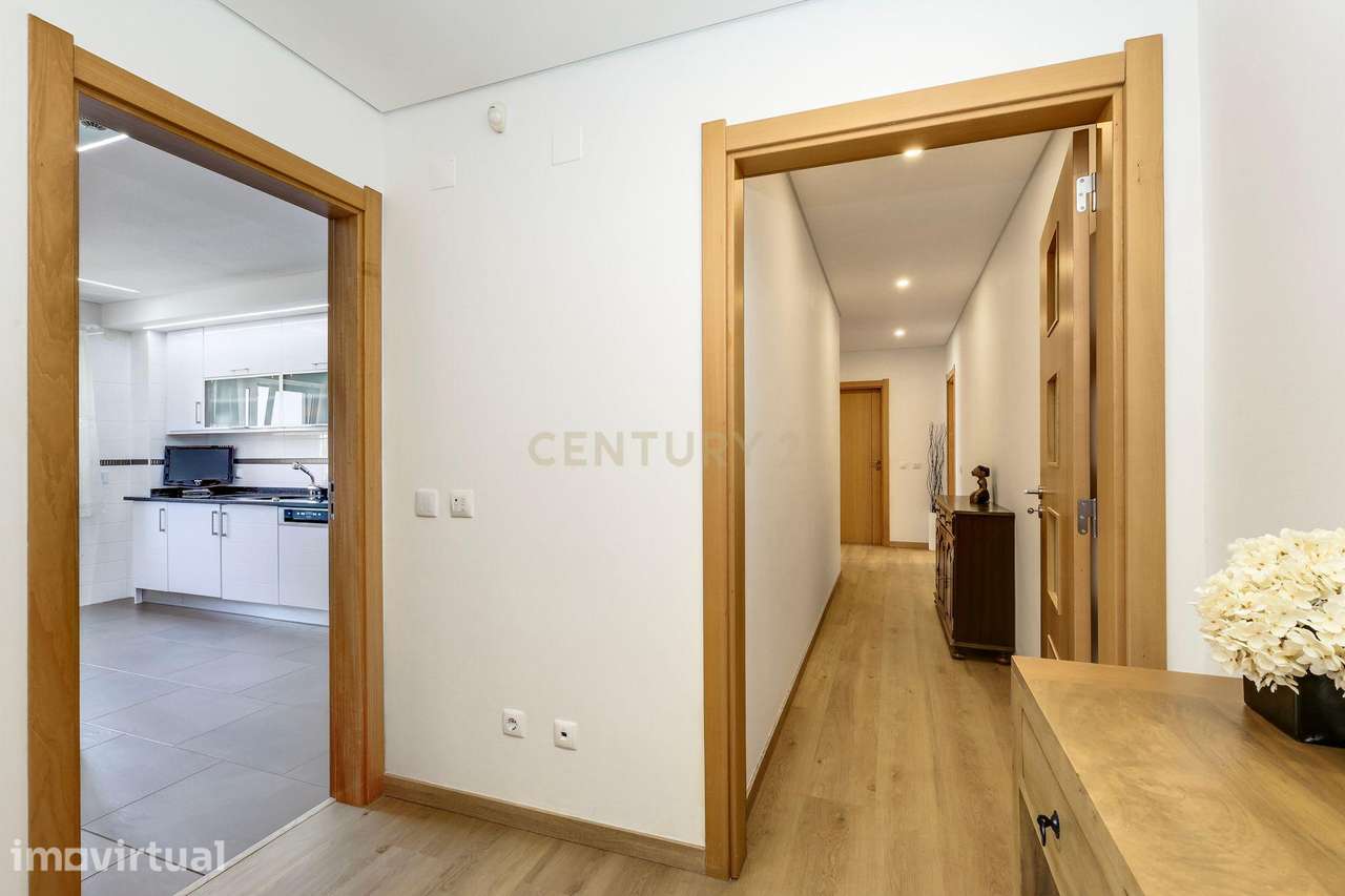 Apartamento T3 renovado nas Casas do Lago, Amadora - Grande imagem: 4/24