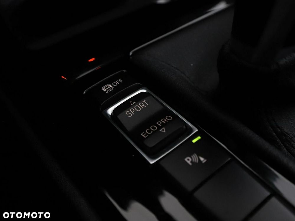 BMW X1 sDrive20i xLine - 29