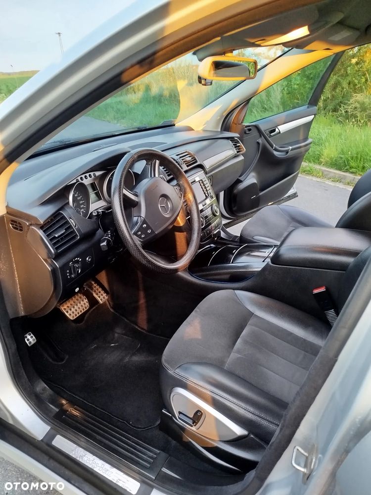 Mercedes-Benz Klasa R 320 CDI 4-Matic - 23