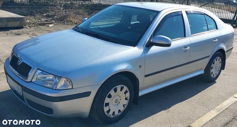 Skoda Octavia 1.6 Tour - 1