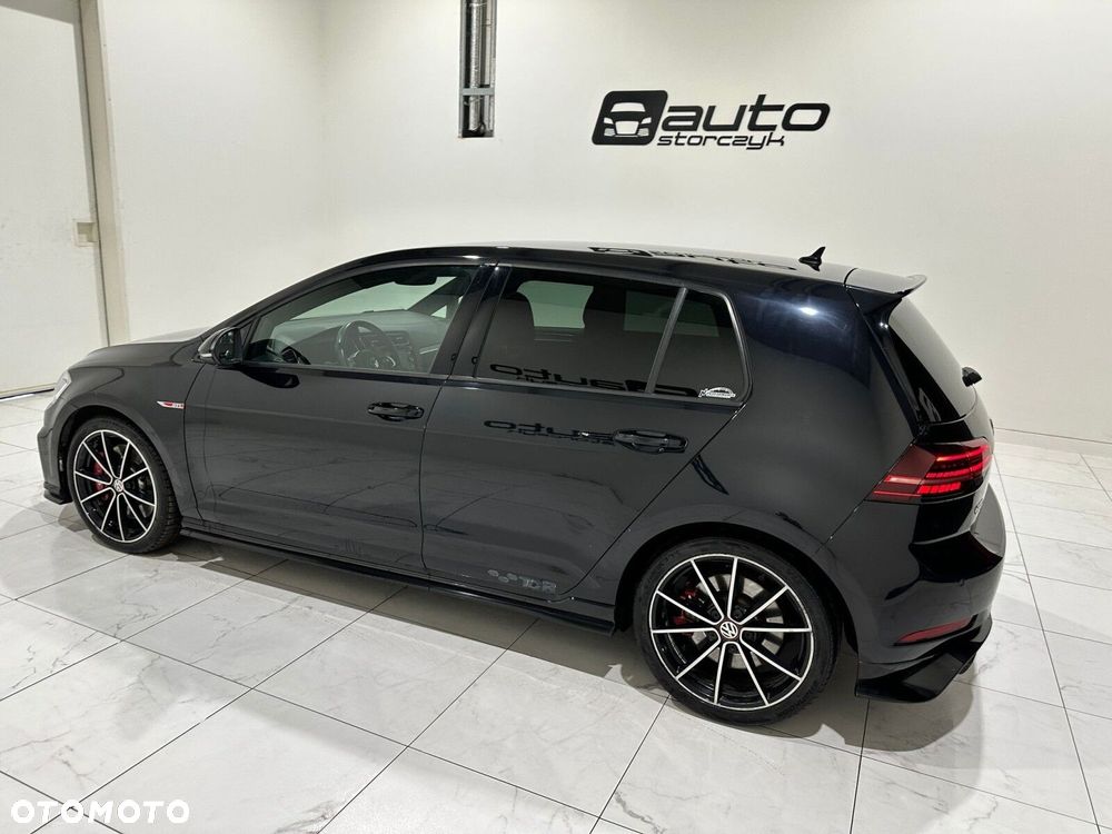 Volkswagen Golf - 23
