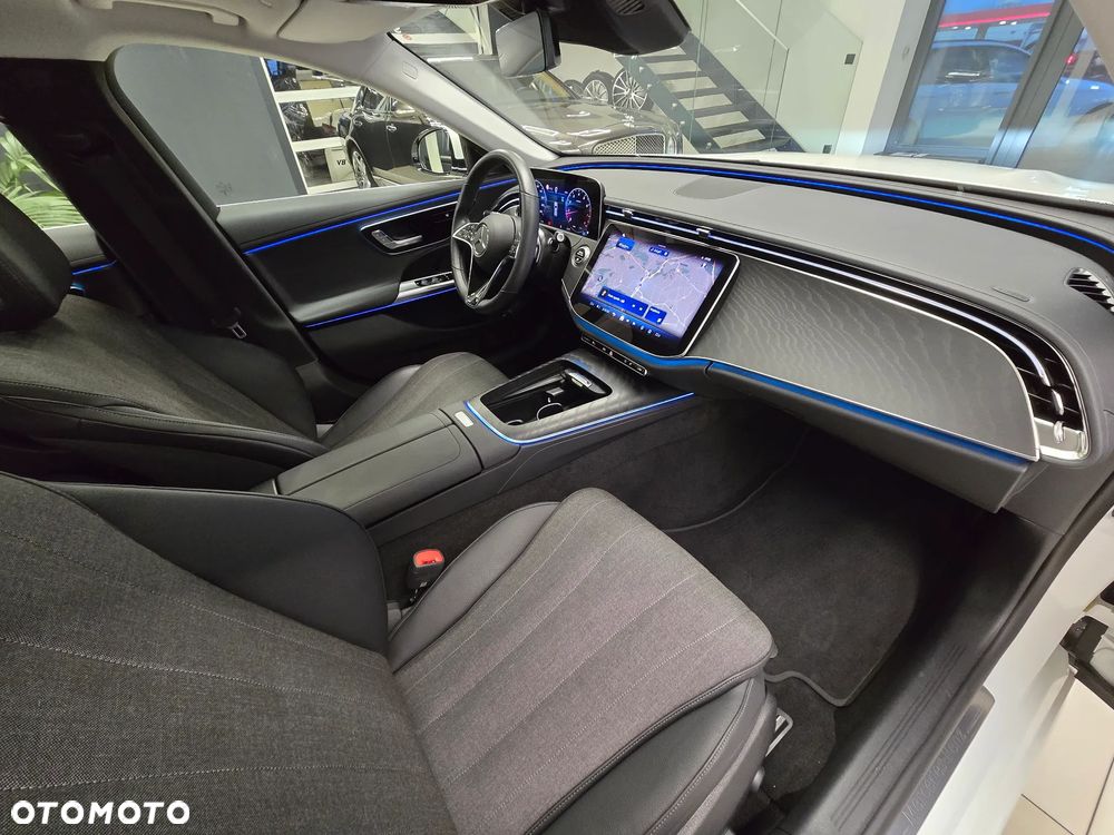 Mercedes-Benz Klasa E 200 9G-TRONIC Edition AVANTGARDE - 16
