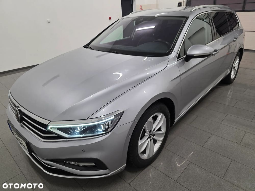Volkswagen Passat - 33