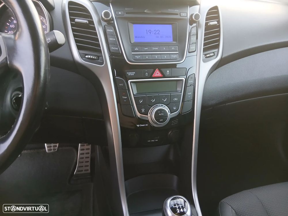 Hyundai i30 CW 1.6 CRDi Comfort - 13