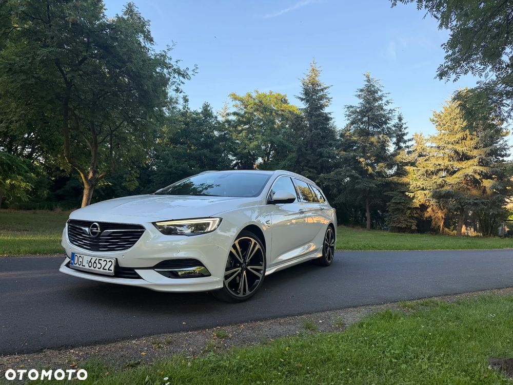 Opel Insignia - 1