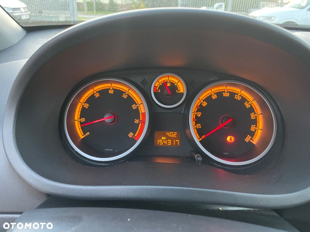 Opel Corsa 1.2 16V Edition / Active - 12