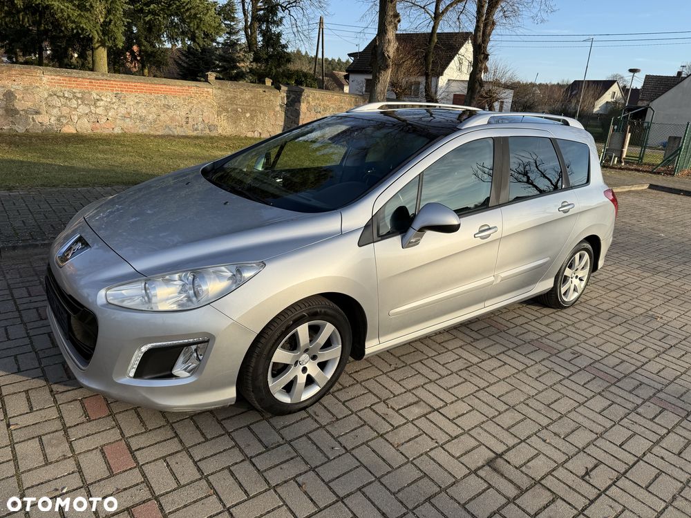 Peugeot 308 - 1